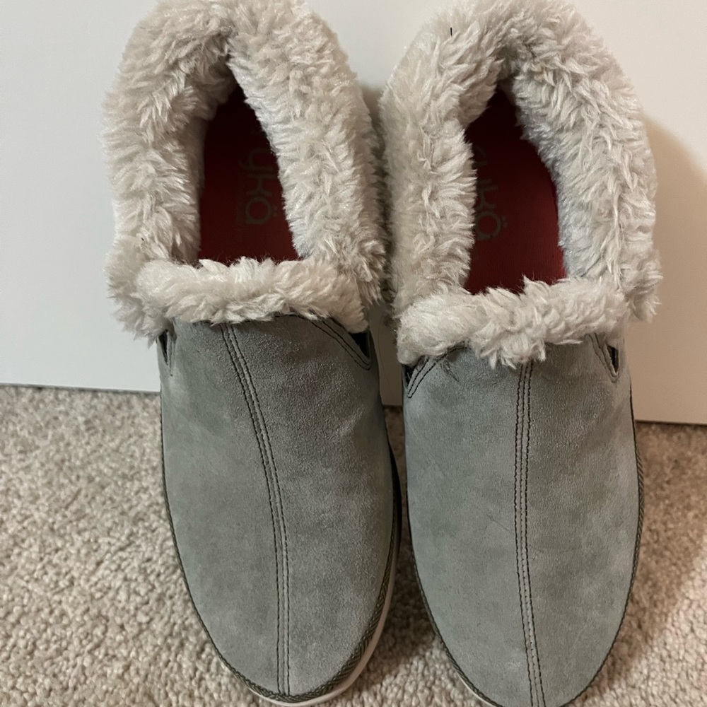 Ryka Women's Gray Plush Slippers